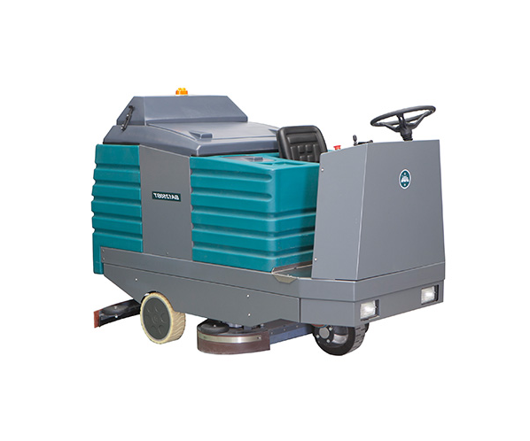 ما هي الميزات الرئيسية لآلات تنظيف الأرضيات الحديثة التي تُركب عليها؟